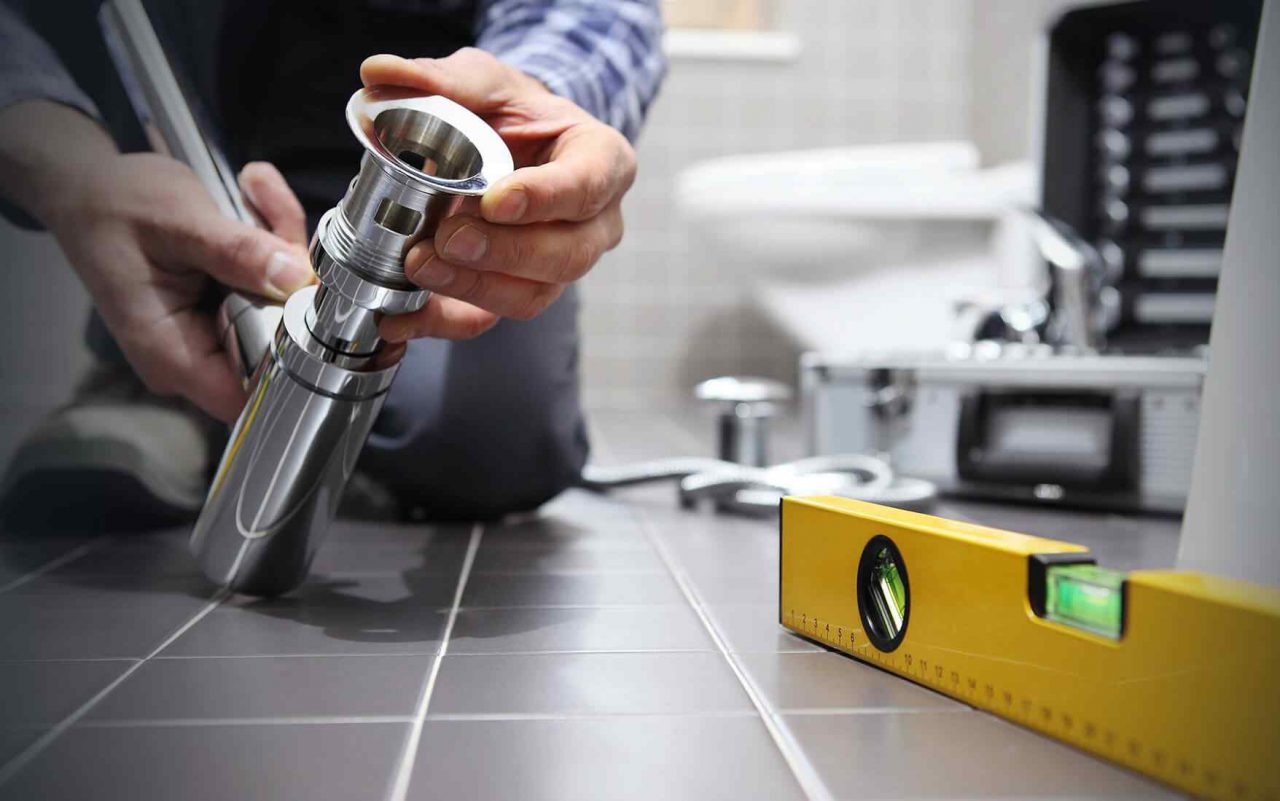 Choose the Best Plumbers for Your Home and Office 